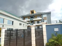 The Blue Resort Hotele w: 