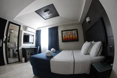 Hotel Portonovo Plaza Malecon โรงแรมใน
