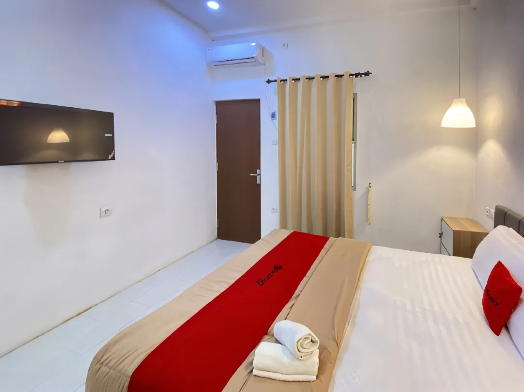 Reddoorz Syariah @ Panglima Sudirman Pasuruan - Pasuruan