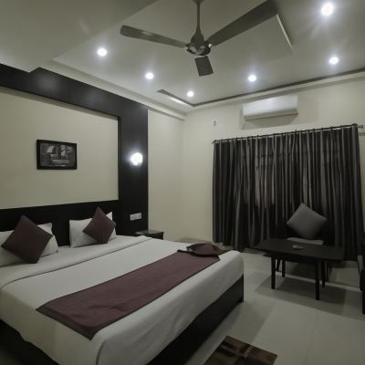 Deluxe Room Hotel Silver Shine Promo Code
