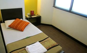 Hotel Mikka - Housity