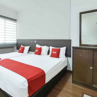 Bilik Deluxe Bertiga Kupon Hotel Mini Indah