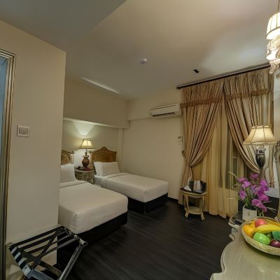 Deluxe Twin Room Kupon Arenaa Batik Boutique Hotel