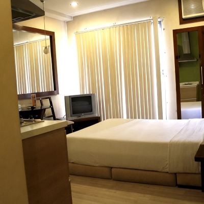 Standard Room Dragonlink Suites Promo Code