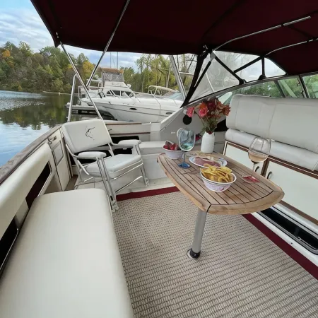 Private Yacht on Catskill Creek Отели в г. Катскилл