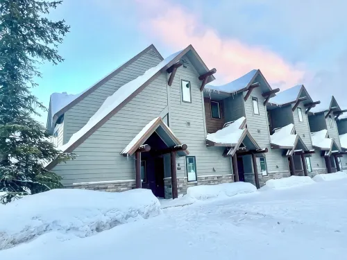 Stunning Ski-in Ski-out Saddle Ridge End Unit in Big Sky/Moonlight