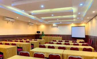 Parma Paus Hotel - Housity