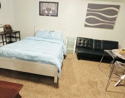 Main Central Avenue Basement Studio Ξενοδοχεία στην πόλη 