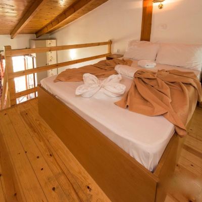 Traditional Apartment, 1 Queen Bed, Balcony, Mezzanine Barbara Studios Promo Code