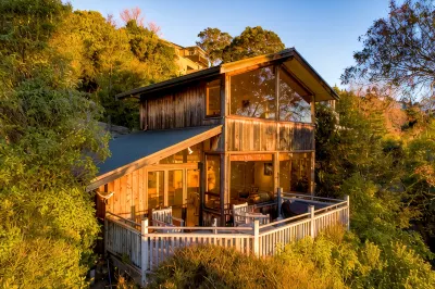 The Wheelhouse Inn Hotel di 