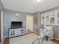 Modern 1BR Near Syracuse U, Zoo & Dome, Fast WiFi Hotels in Geddes