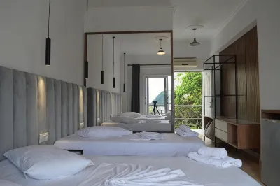 Velco BB Himara Hotels in 