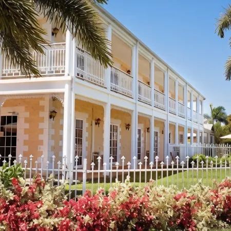 White Lace Motor Inn Mackay Отели в г. Маккай