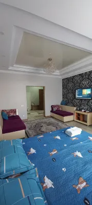 Kozhomkul apartment in Bishkek Hotel di 