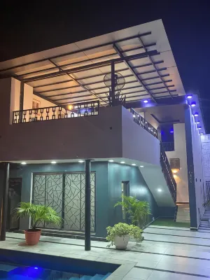 Muse Boutique Hotel Отели в г. 