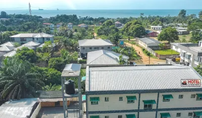 Le Paquebot Hôtel Restaurant Kribi Отели в г. 