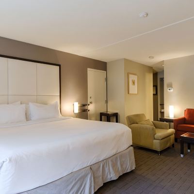 Spacious Corner Suite Arc the Hotel Promo Code