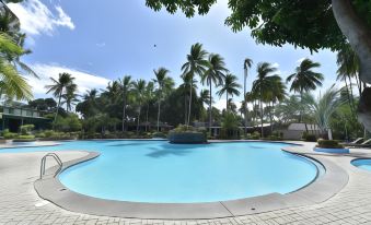 RedDoorz @ Classique Pan Oriental Hotel and Resort Batangas