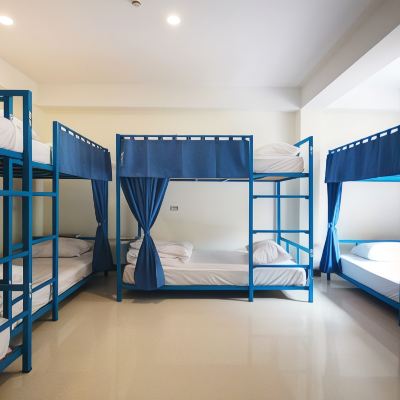 Bed in 8 Beds Mixed Dormitory Room
