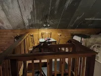 林中俯瞰格林納達湖的小屋. 格林納達縣住宿飯店