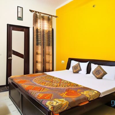 Deluxe Double Room with Air Conditioner