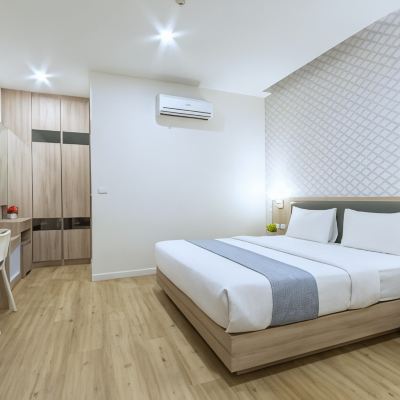 豪華雙人床房(無窗) 里拉果園酒店優惠