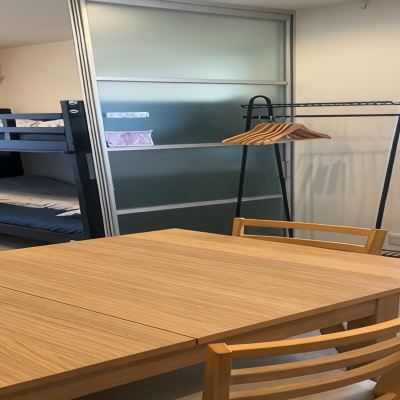 最大6名様用の201号室 キッチネット、専用バスルーム付き 東京アートハウス クーポン