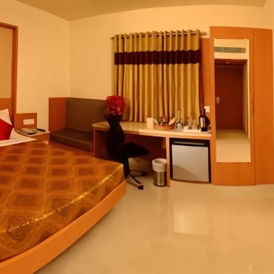 Deluxe Room Hotel le Grand Promo Code