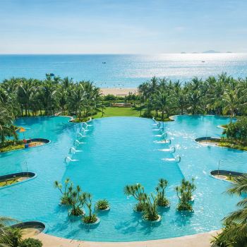 Cam Ranh Beach Resort – 5 Mins to Airport