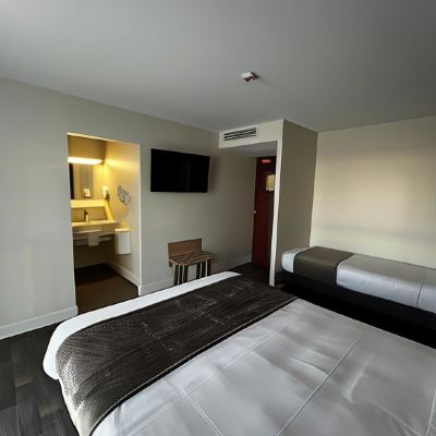 Premium Room with Multiple Beds