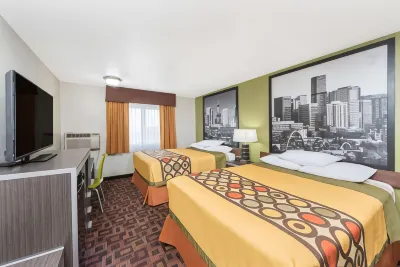 Super 8 by Wyndham Moberly MO Hotele w: 