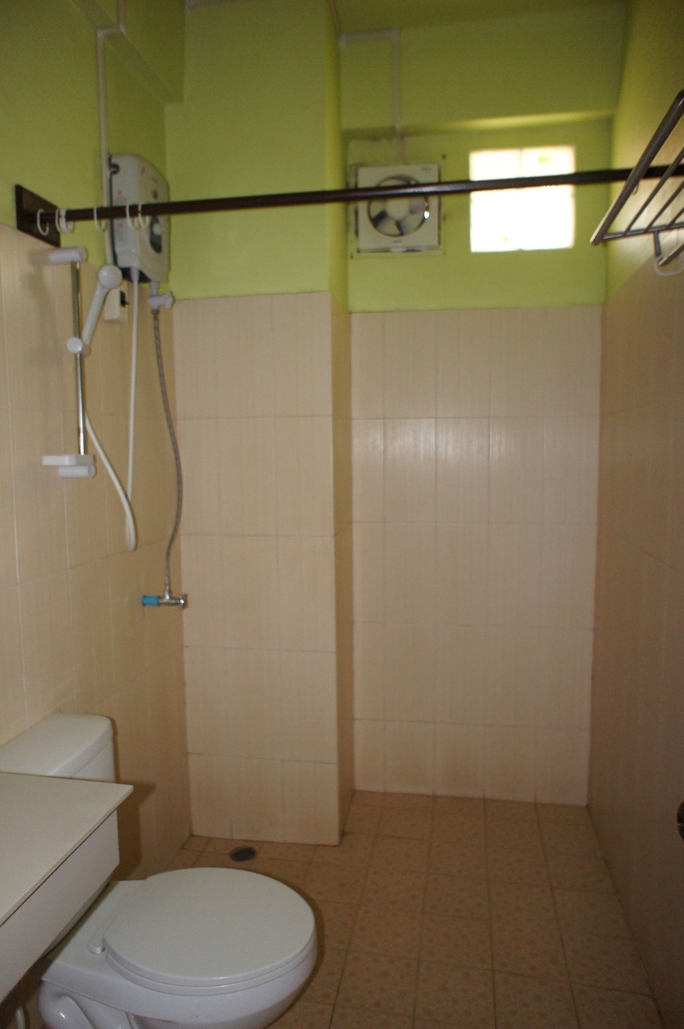 带阳台的三人房