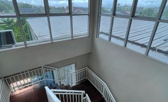 Triton Hotel Manokwari - Housity