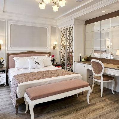 Standard Double Room Mirrors Hotel Promo Code