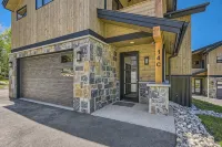 Lake & Mountain Views in Dillon! EV Charger Hotels in 