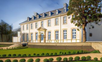 Abbaye De Villeneuve - Housity
