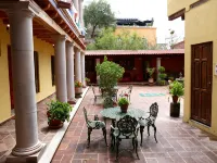 El Meson de Los Poetas Hotels in 