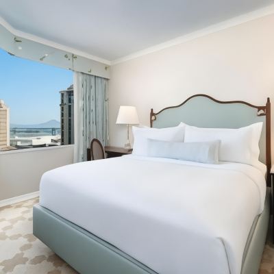 Club Deluxe King Room Windsor Court Hotel Promo Code