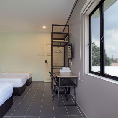 Economy Quadruple Room, Berbilang Katil, Private Bathroom Kupon Hotel Ali Imran