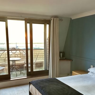 Standard Double Room with Balcony and Sea View Dalmeny Hotel Promo Code