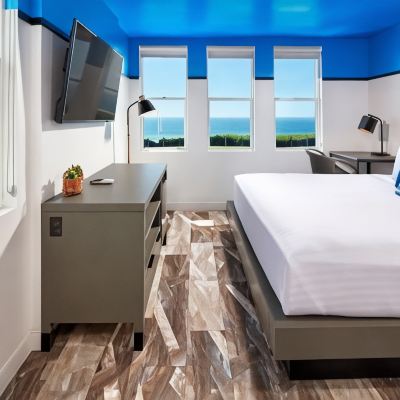 King Room with Partial Ocean View Pacific View Inn Promo Code