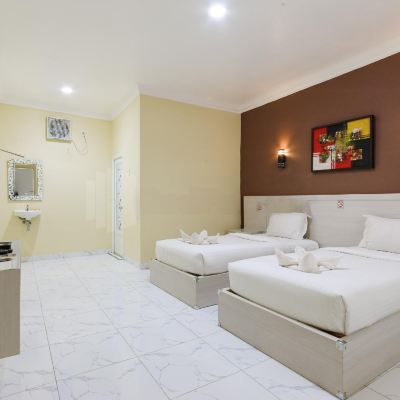 Deluxe Twin Room Wisma Sedayu Promo Code