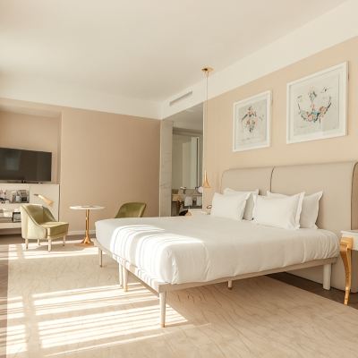 Junior Suite with River View Boscolo Lyon Promo Code