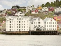 Thon Hotel Kristiansund Отели в г. 