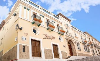 Hotel Pensión Bonifaz - Housity