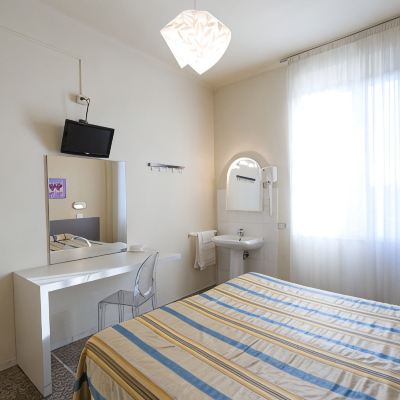 Double or Twin Room with Shared Bathroom Hotel Moderno Promo Code