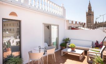 Puerta Catedral Holiday Suites