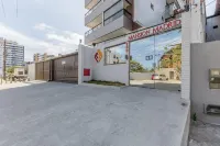 Building With Swimming Pool 300m From the Beach in Ilheus - MMD