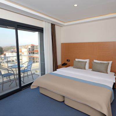 Comfort Double or Twin Room with Balcony and City View