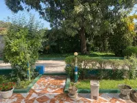 One World Village Guesthouse Hotel di 
